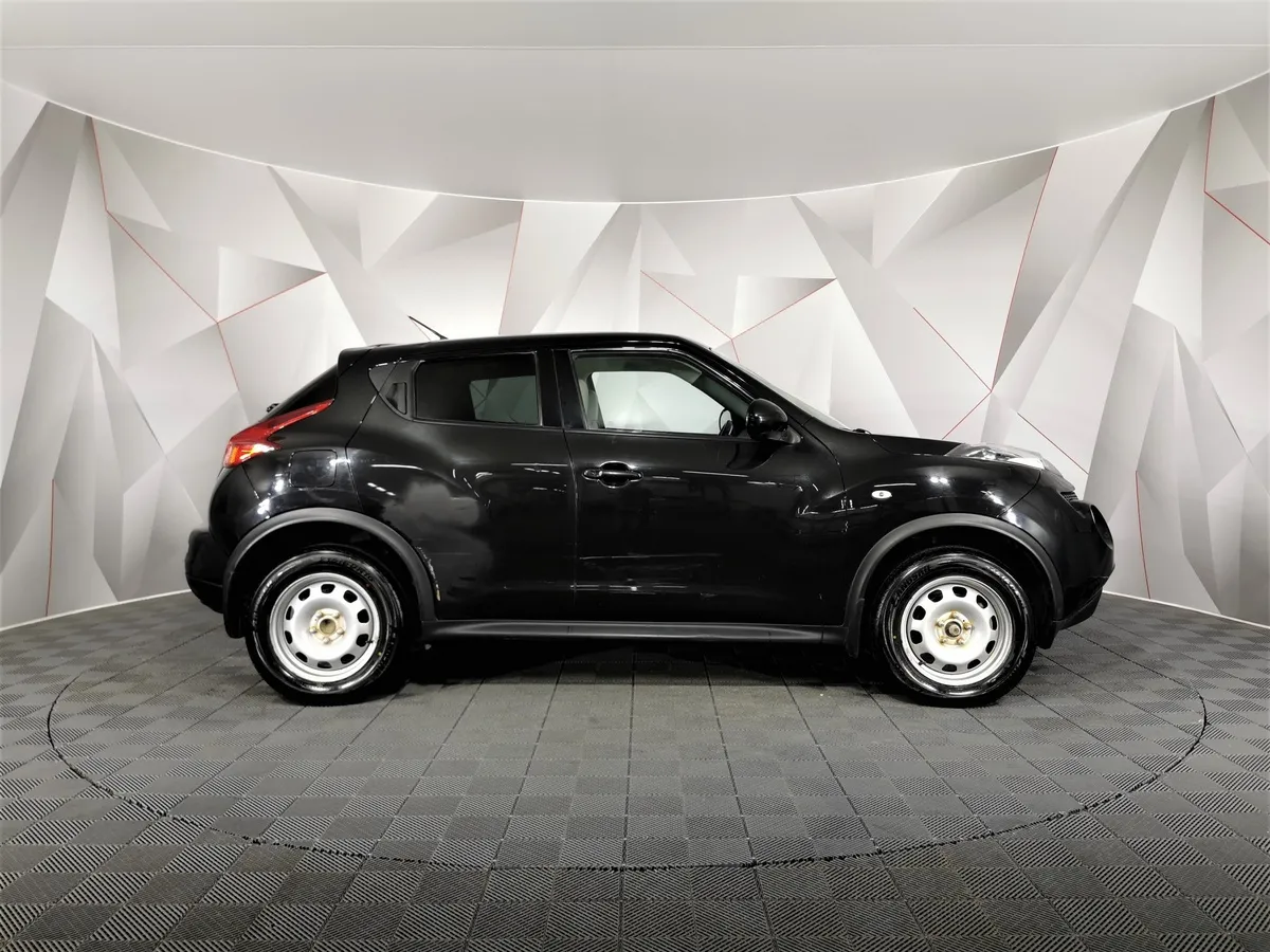 Nissan Juke 1.6 CVT (117 л.с.) Черный в АВИЛОН. Слайд №6