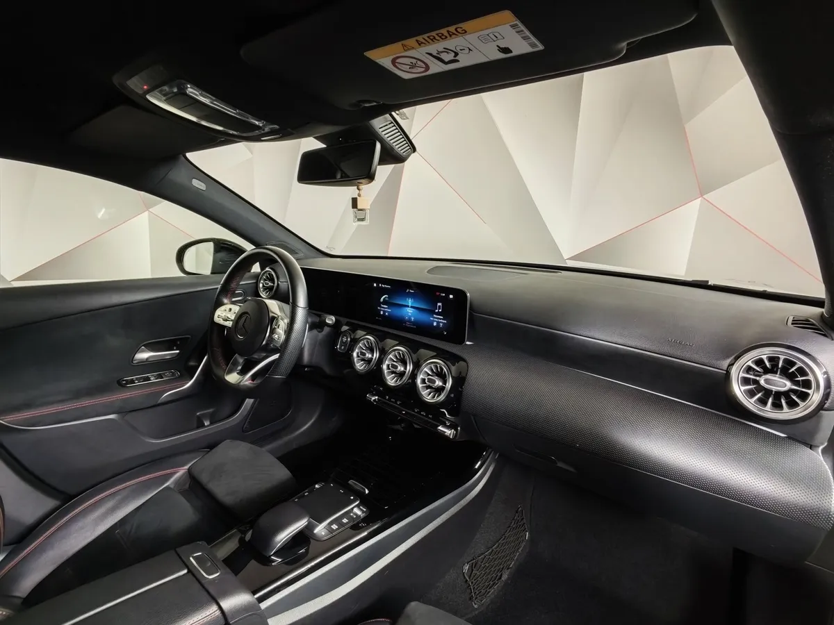 Mercedes-Benz A-Класс A 200 7G-DCT (150 л.с.) Sport Черный в АВИЛОН. Слайд №12