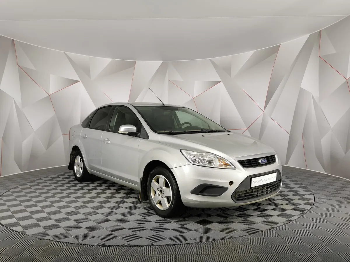 Ford Focus 1.6 MT (101 л.с.) Comfort Серебристый в АВИЛОН. Слайд №3