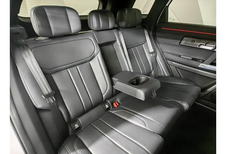 Jaecoo J7 1.6T 7DCT 4WD (186 л.с.) Supreme-V Белый в АВИЛОН. Слайд №17