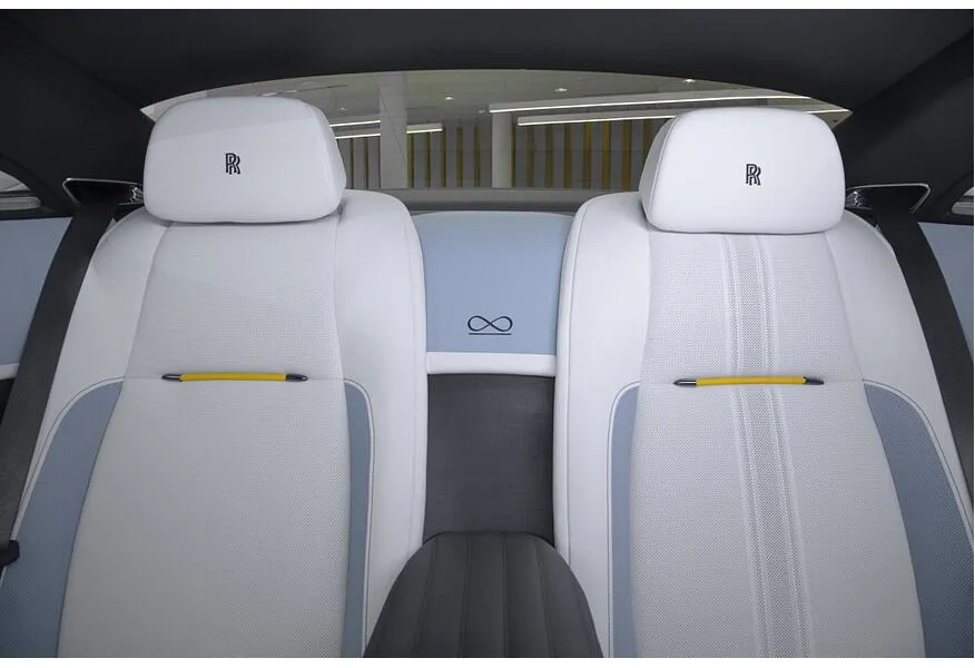 Rolls-Royce Wraith Black Badge 6.6 AT (632 л.с.) Individual Синий в АВИЛОН. Слайд №8