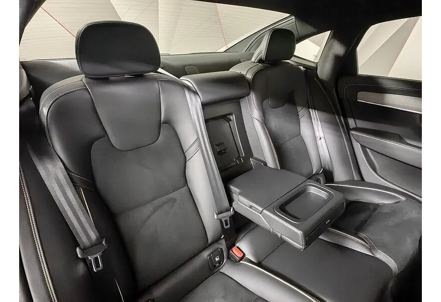 Volvo S90 2.0 T5 Drive-E AT (249 л.с.) R-Design Черный в АВИЛОН. Слайд №17