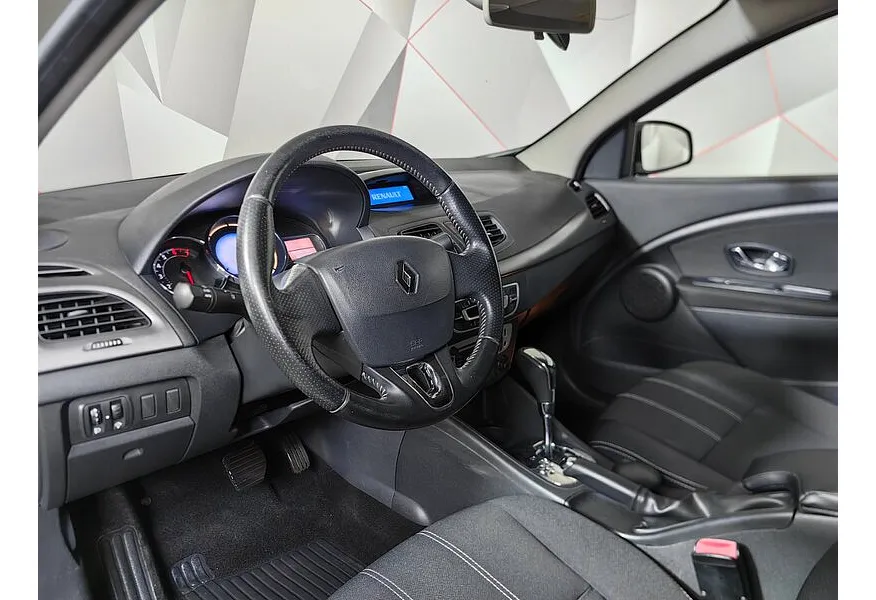 Renault Fluence 1.6 CVT (114 л.с.) Бежевый в АВИЛОН. Слайд №16