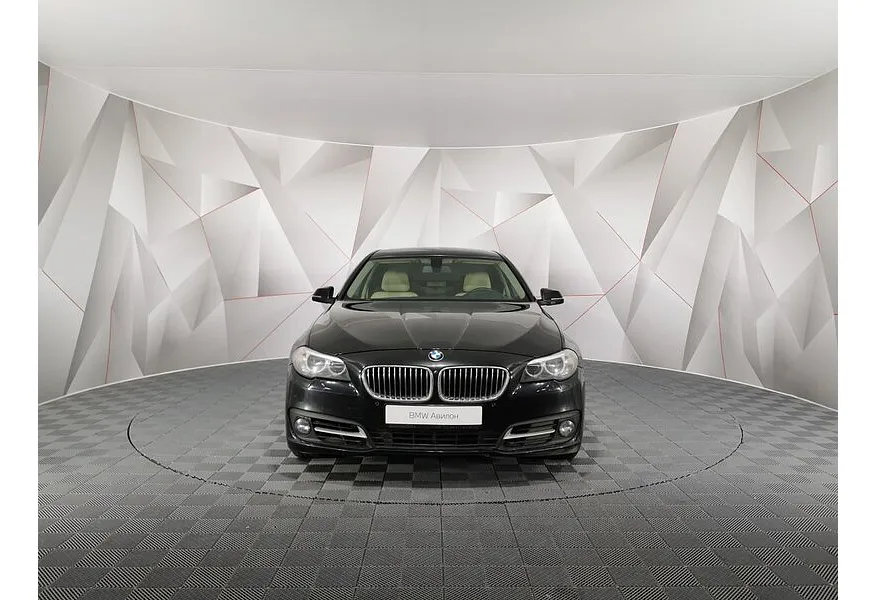 BMW 5 серия 520i AT (184 л.с.) Черный в АВИЛОН. Слайд №3