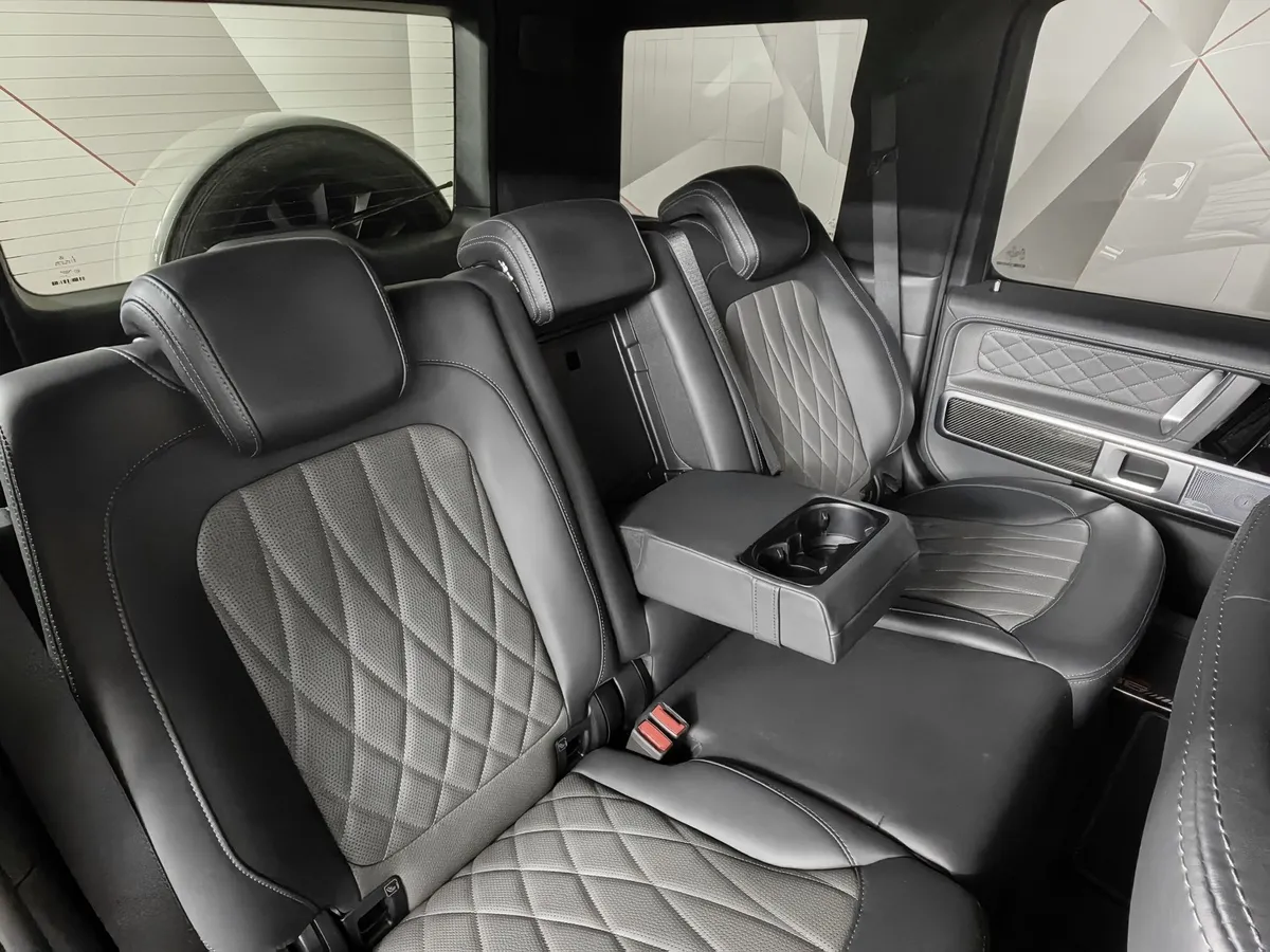 Mercedes-Benz G-Класс G 63 AMG Speedshift Plus 9G-Tronic (571 л.с.) Серый в АВИЛОН. Слайд №17