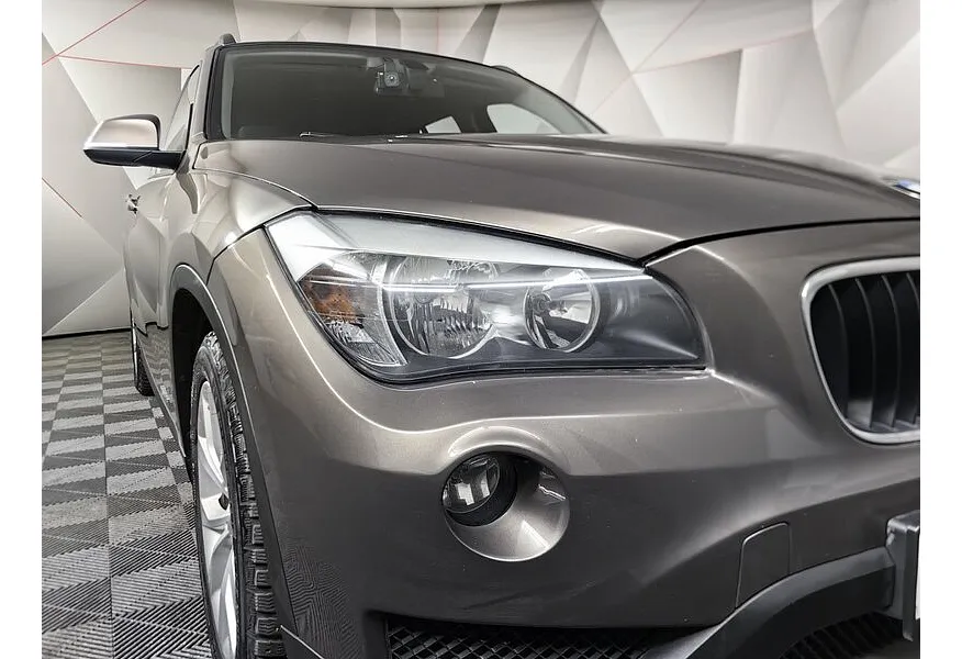 BMW X1 xDrive20i AT (184 л.с.) Коричневый в АВИЛОН. Слайд №8 BMW X1 xDrive20i AT (184 л.с.) Коричневый в АВИЛОН. Слайд №8