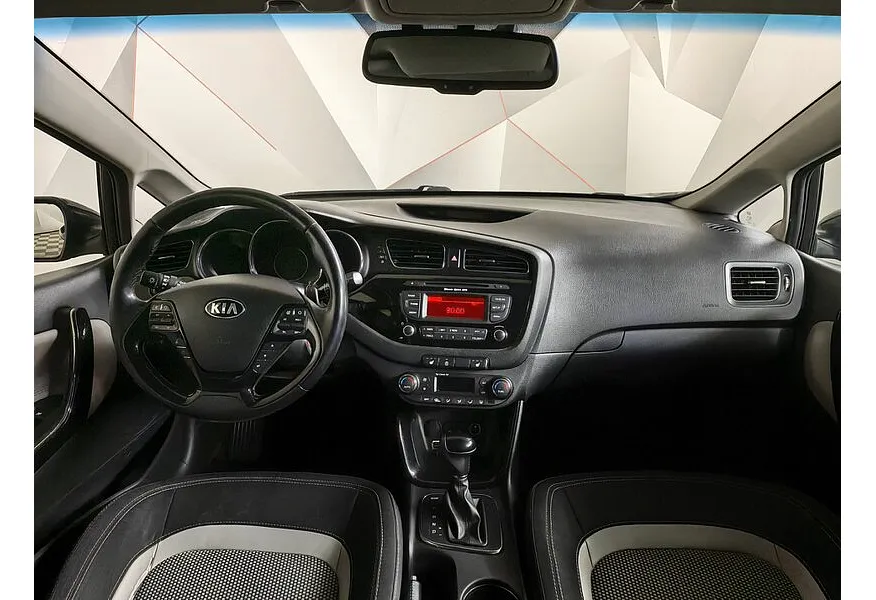 Kia Ceed 1.6 AT (129 л.с.) Черный в АВИЛОН. Слайд №14