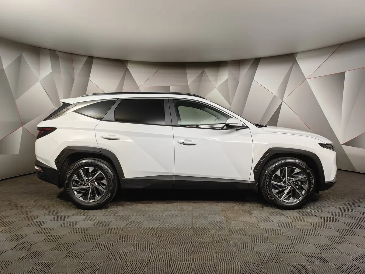 Hyundai Tucson 2.0 AT 4WD (150 л.с.) Comfort Белый в АВИЛОН. Слайд №6