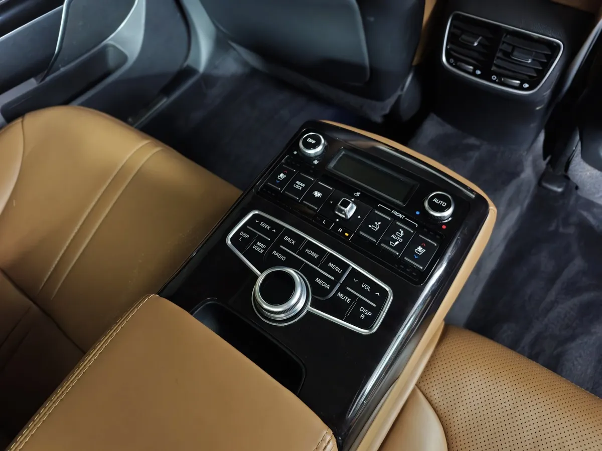 Kia Quoris 3.8 AT (334 л.с.) Premium Черный в АВИЛОН. Слайд №27