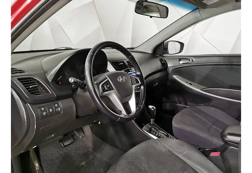 Hyundai Solaris 1.6 AT (123 л.с.) Active Красный в АВИЛОН. Слайд №18