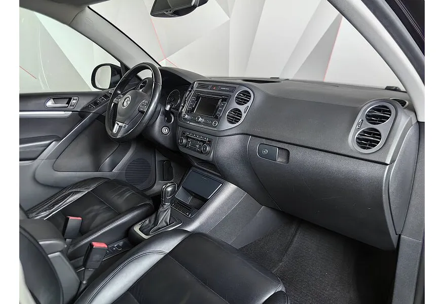 Volkswagen Tiguan 2.0 TDI 4Motion AT (140 л.с.) Track & Field Черный в АВИЛОН. Слайд №12