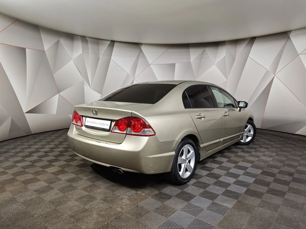 Honda Civic 1.8 AT (140 л.с.) Золотой в АВИЛОН. Слайд №2