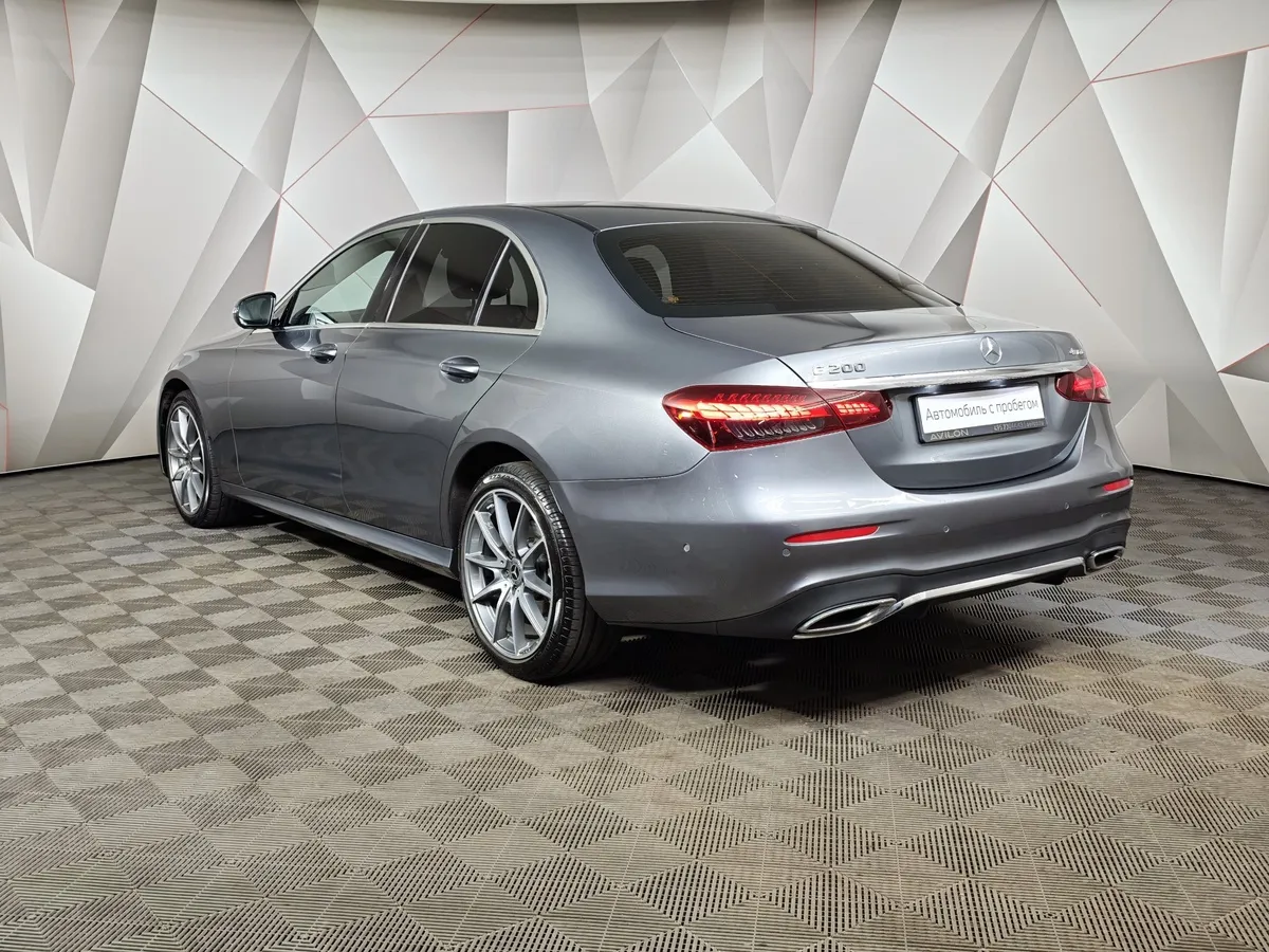 Mercedes-Benz E-Класс E 200 4MATIC 9G-TRONIC (197 л.с.) Sport Серый в АВИЛОН. Слайд №4