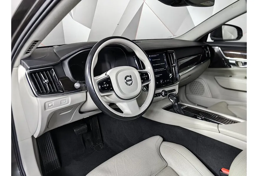 Volvo V90 2.0d AT 4WD (235 л.с.) Серый в АВИЛОН. Слайд №19