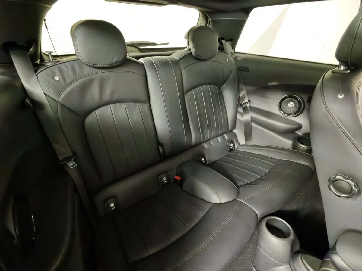 MINI 3 двери Cooper S 2.0 AT (192 л.с.) Серый в АВИЛОН. Слайд №14