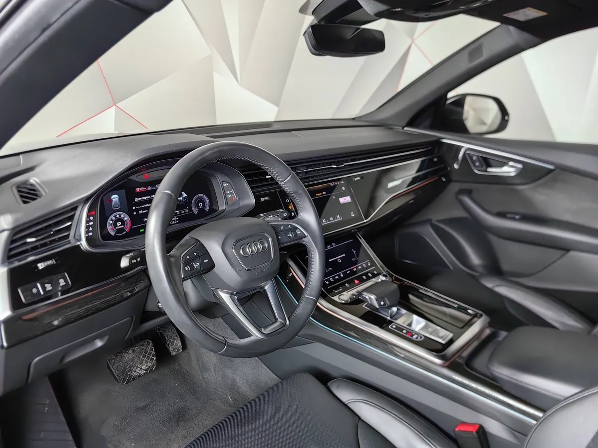 Audi Q8 55 TFSI Tiptronic quattro (340 л.с.) Синий в АВИЛОН. Слайд №18