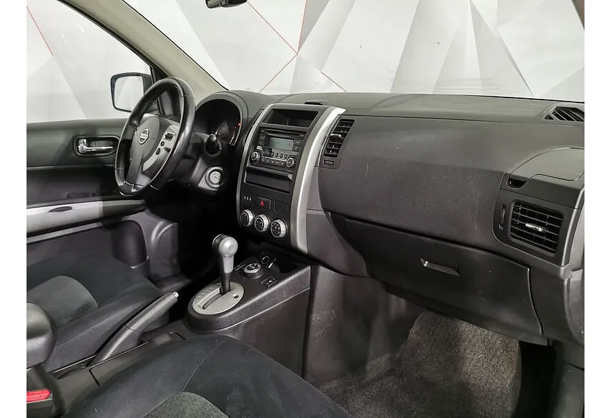 Nissan X-Trail 2.0 CVT AWD (141 л.с.) Черный в АВИЛОН. Слайд №13