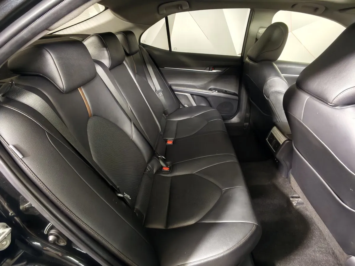 Toyota Camry 2.5 AT (200 л.с.) Черный в АВИЛОН. Слайд №16