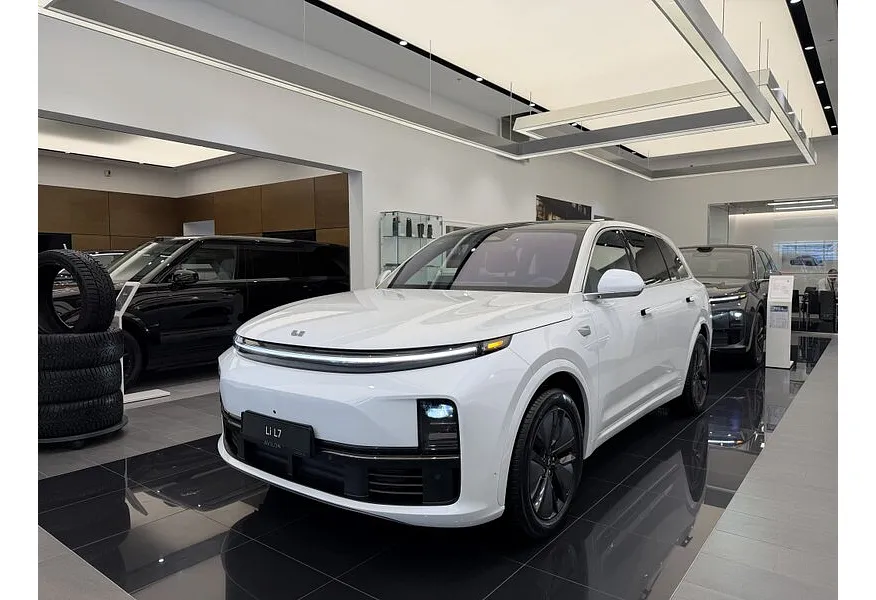 АВИЛОН - Li Auto L7 1.5 AT 4WD (449 л.с.) Pro Белый - slide 9578632