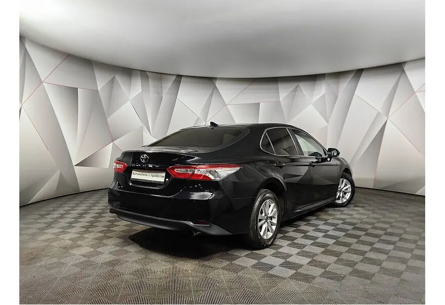 Toyota Camry 2.5 AT (181 л.с.) Черный в АВИЛОН. Слайд №2