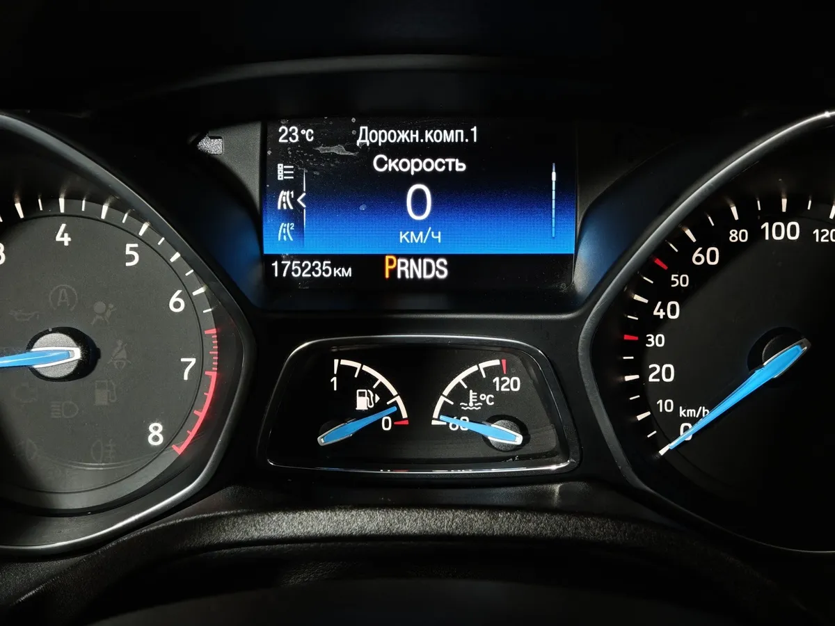 Ford Focus 1.5 EcoBoost AT (150 л.с.) Titanium Черный в АВИЛОН. Слайд №17