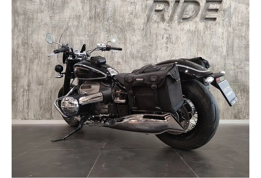 LIVE. Слайд №5