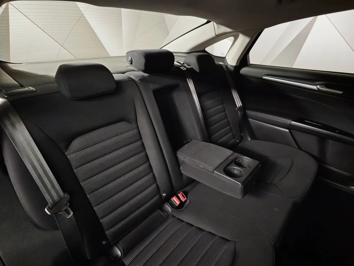 Ford Mondeo 2.5 AT (149 л.с.) Trend Серый в АВИЛОН. Слайд №17