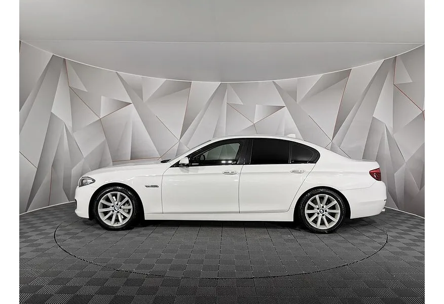 BMW 5 серия 520d Steptronic (190 л.с.) Белый в АВИЛОН. Слайд №5
