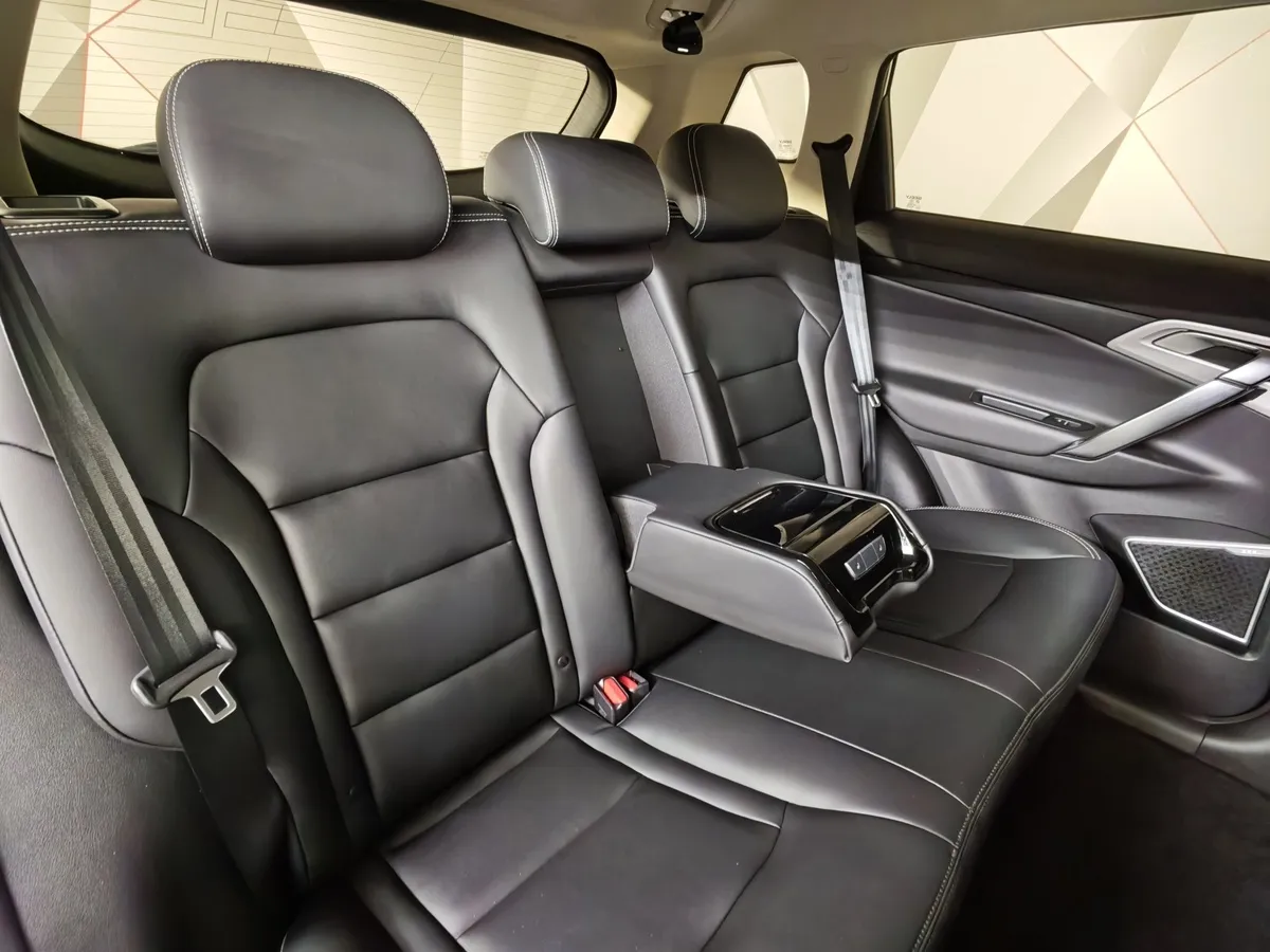 Geely Atlas 1.8 AT (184 л.с.) Luxe LED Бежевый в АВИЛОН. Слайд №16