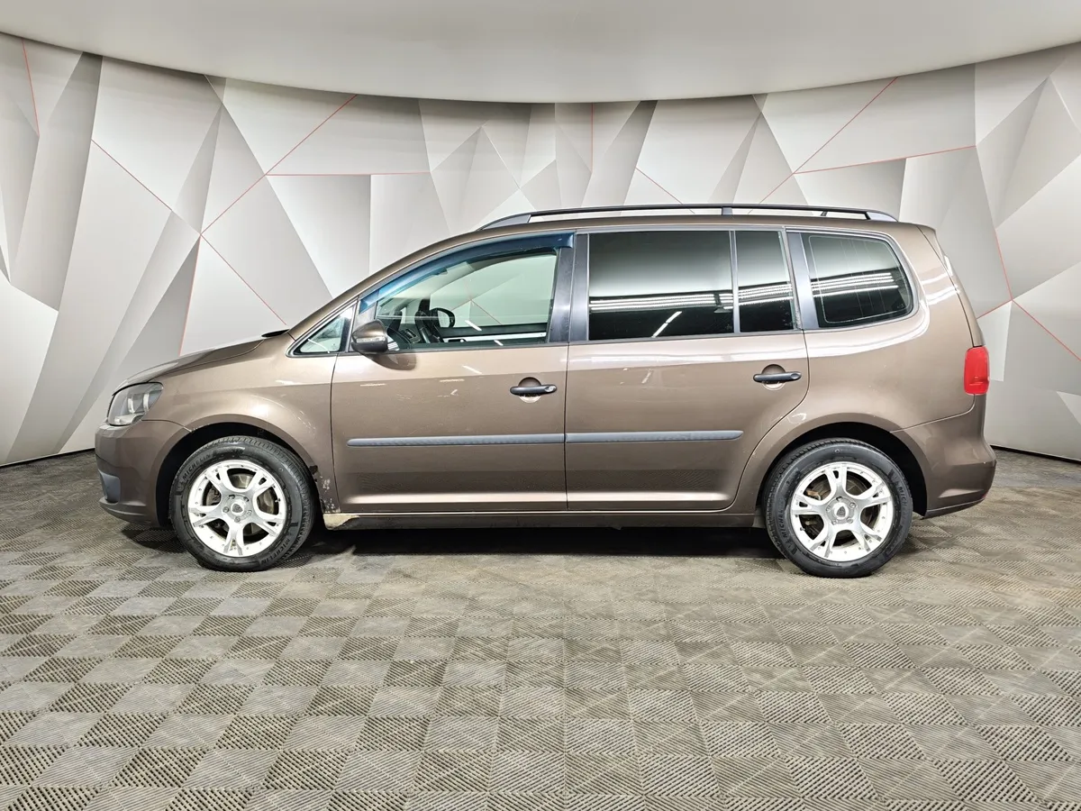 Volkswagen Touran 1.4 TSI DSG (140 л.с.) Trendline Коричневый в АВИЛОН. Слайд №5