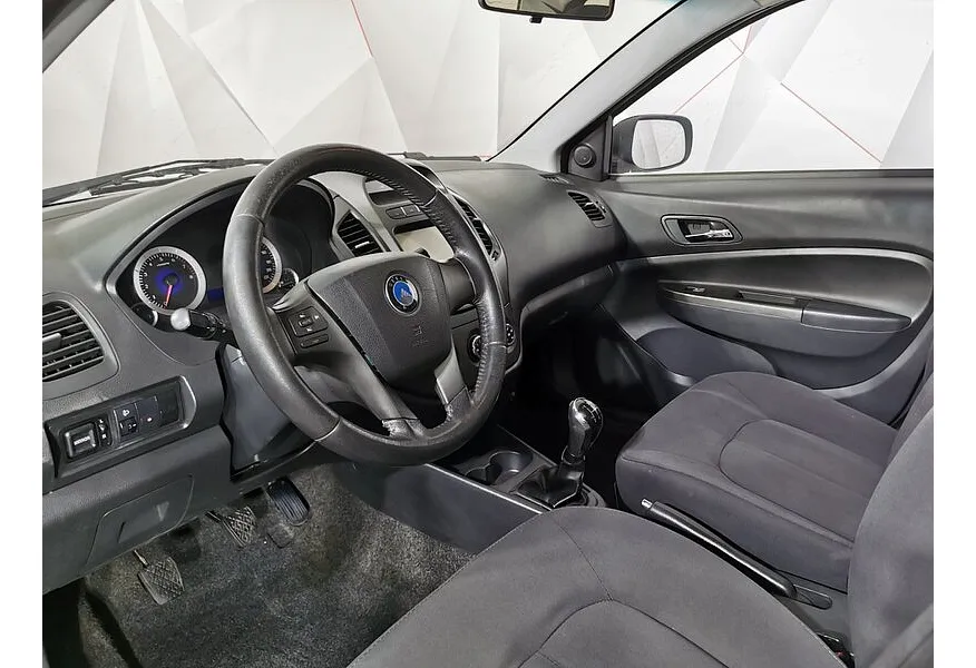 Geely GC6 1.5 MT (94 л.с.) Красный в АВИЛОН. Слайд №19