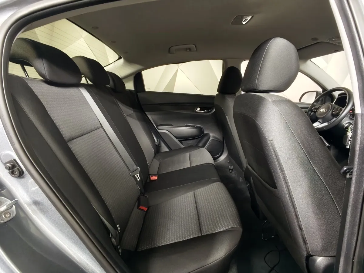 Kia Rio 1.6 AT (123 л.с.) Серый в АВИЛОН. Слайд №16