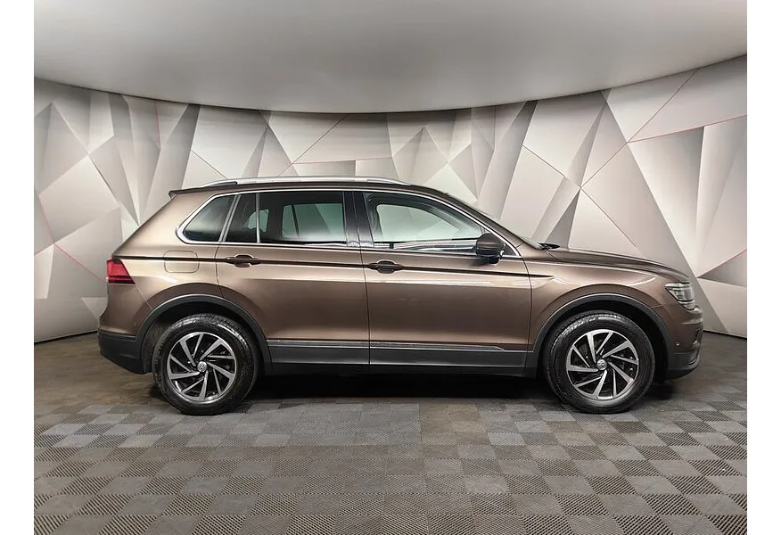 АВИЛОН - Volkswagen Tiguan 1.4 TSI BlueMotion DSG (150 л.с.) City Коричневый - slide 3
