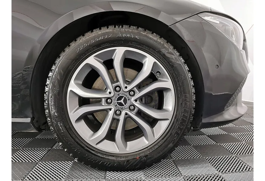 Mercedes-Benz CLA 200 7-G DCT (150 л.с.) Черный в АВИЛОН. Слайд №16