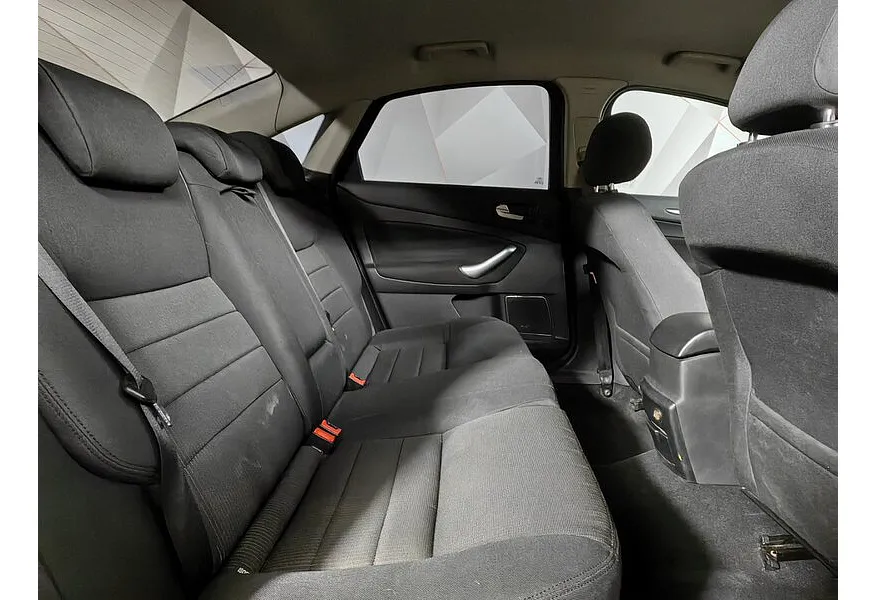 Ford Mondeo 2.3 AT (161 л.с.) Ambiente Черный в АВИЛОН. Слайд №14