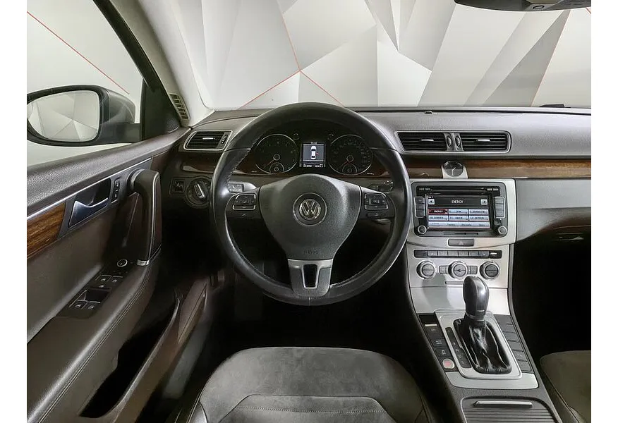 Volkswagen Passat 1.8 TSI DSG (152 л.с.) Бежевый в АВИЛОН. Слайд №14