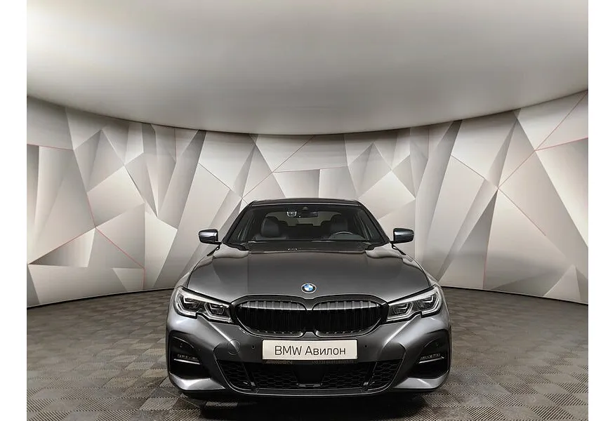 BMW 3 серия 320d xDrive (190 л.с.) M Sport Pro Серый в АВИЛОН. Слайд №3