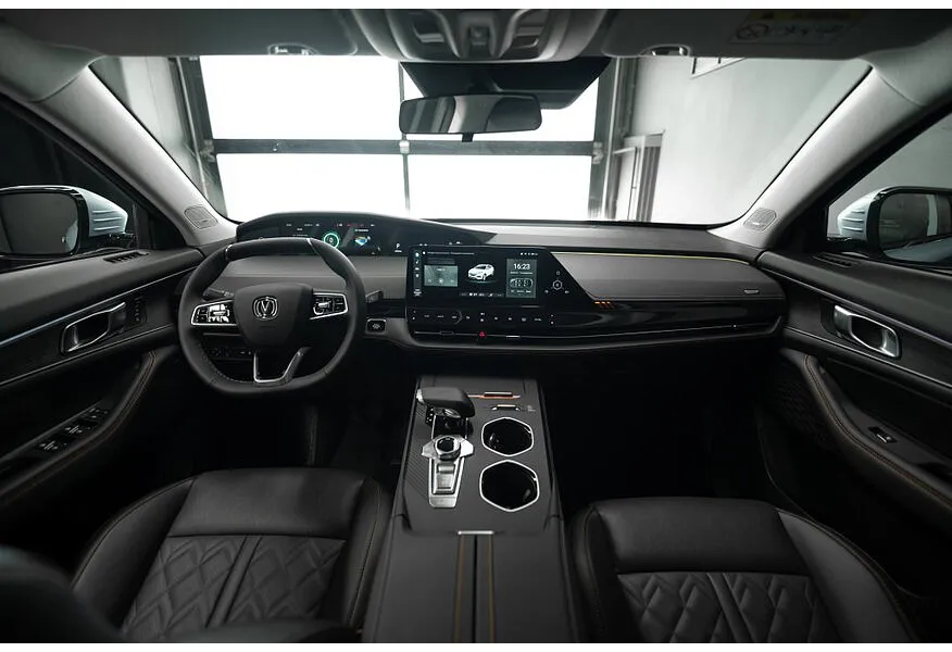 Changan UNI-K 2.0 AT 4WD (226 л.с.) Tech Черный в АВИЛОН. Слайд №3