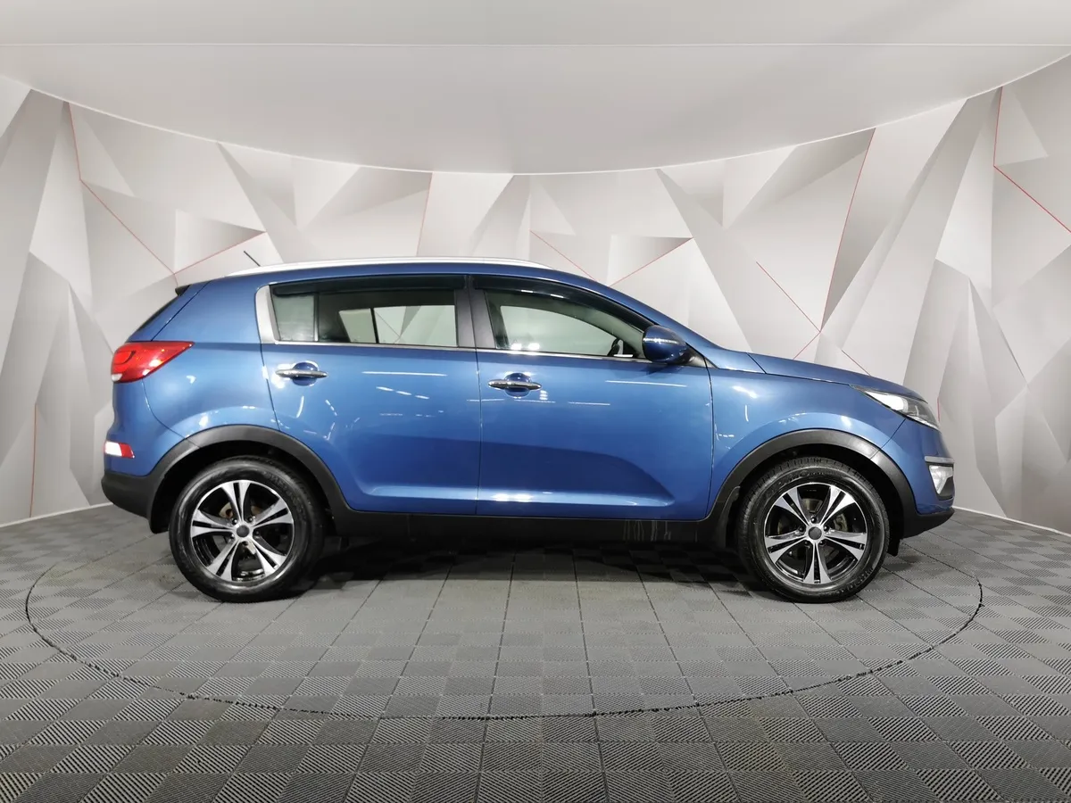 Kia Sportage 2.0 AT 4WD (150 л.с.) Luxe Синий в АВИЛОН. Слайд №6