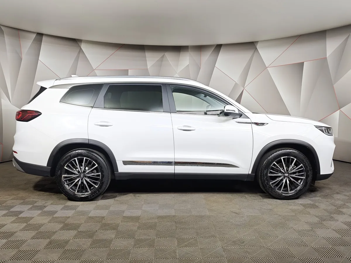 Chery Tiggo 8 Pro 1.6 TGDI DCT7 (186 л.с.) Highline (пакет Ultimate) Белый в АВИЛОН. Слайд №6