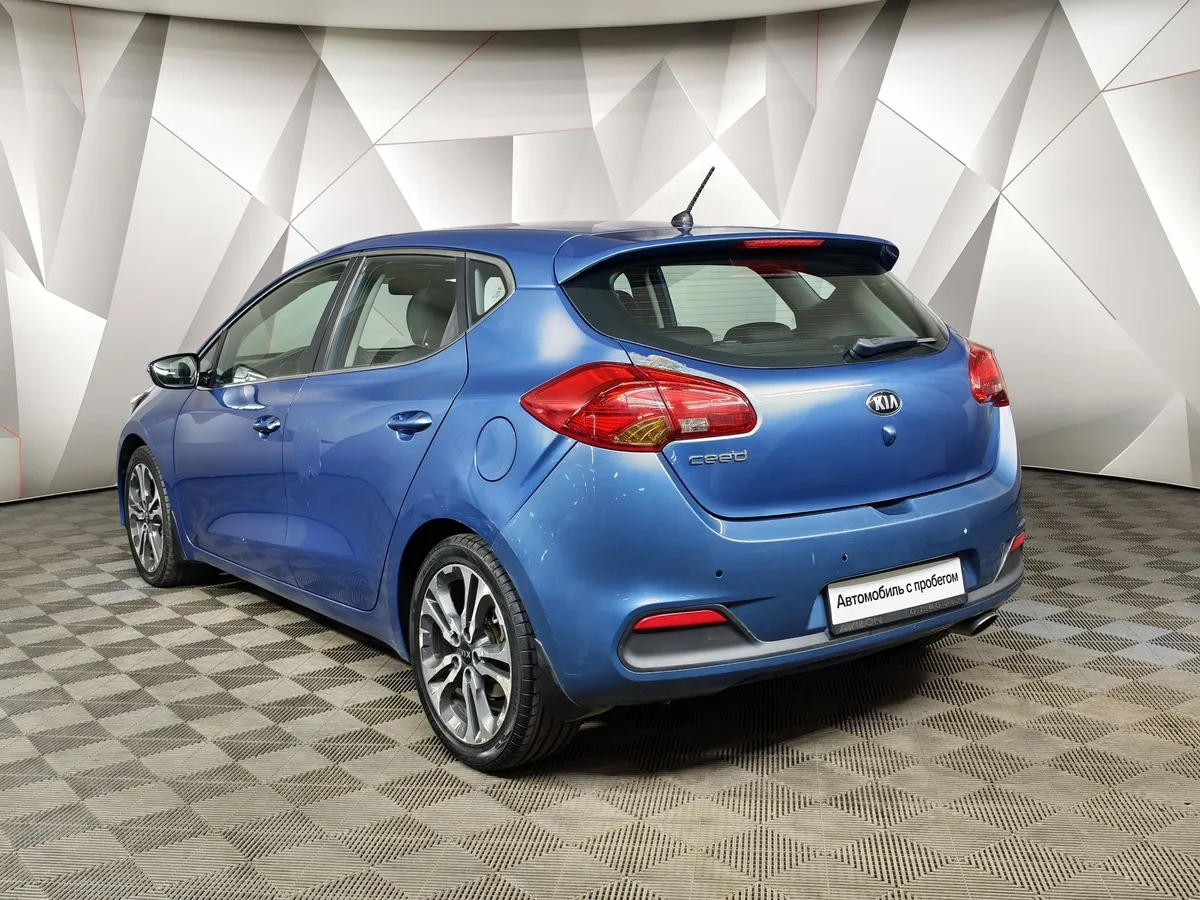Kia Ceed 1.6 AT (129 л.с.) Синий в АВИЛОН. Слайд №4