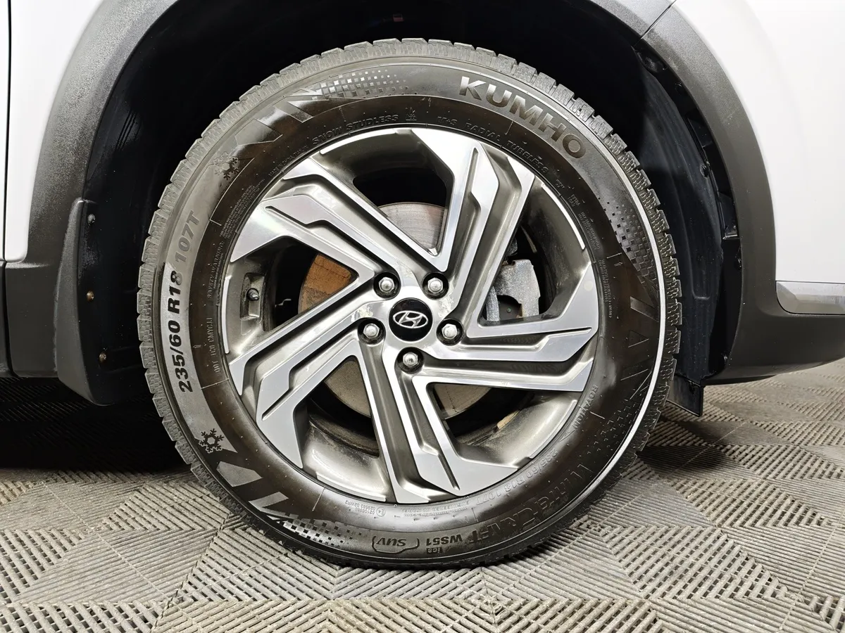 Hyundai Santa Fe 2.2 CRDi AWD 8AT (200 л.с.) Prestige Белый в АВИЛОН. Слайд №9