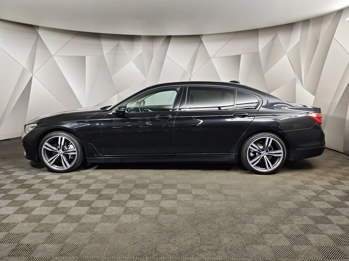 BMW 7 серия 730Ld xDrive AT (249 л.с.) Exclusive Черный в АВИЛОН. Слайд №5