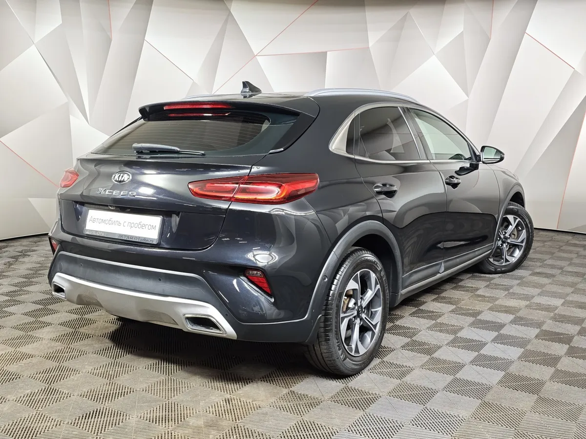 Kia Ceed 1.4 T-GDI AMT (140 л.с.) Comfort Черный в АВИЛОН. Слайд №2