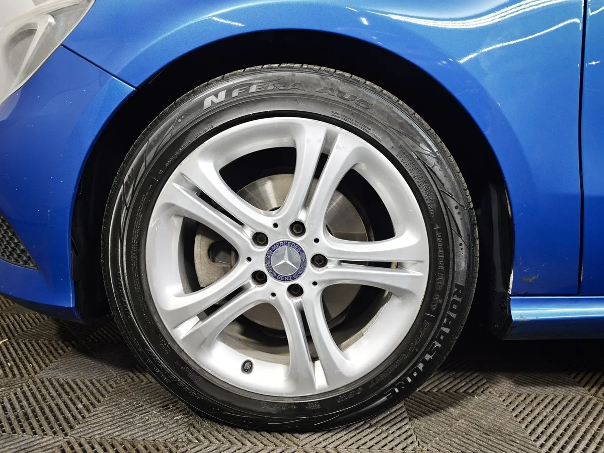 Mercedes-Benz A-Класс A 180 7G-DCT (122 л.с.) Особая серия Голубой в АВИЛОН. Слайд №9
