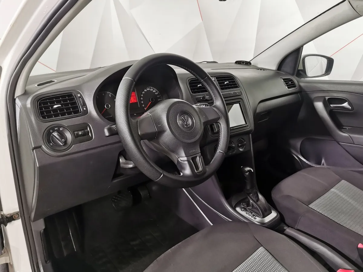 Volkswagen Polo 1.6 Tiptronic (105 л.с.) Trendline Белый в АВИЛОН. Слайд №16