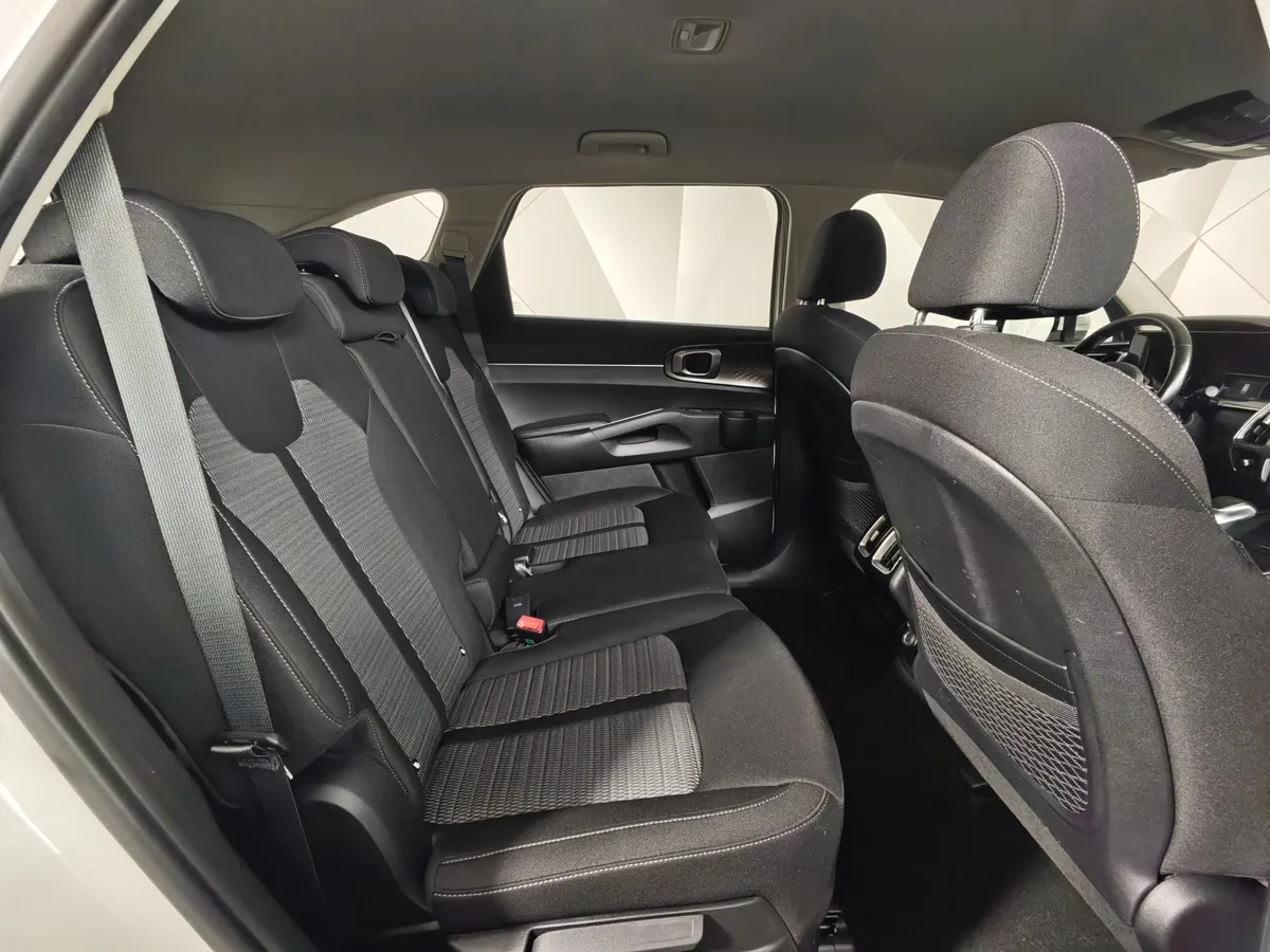 Kia Sorento 2.5 MPI 2WD AT (180 л.с.) Classic Белый в АВИЛОН. Слайд №16