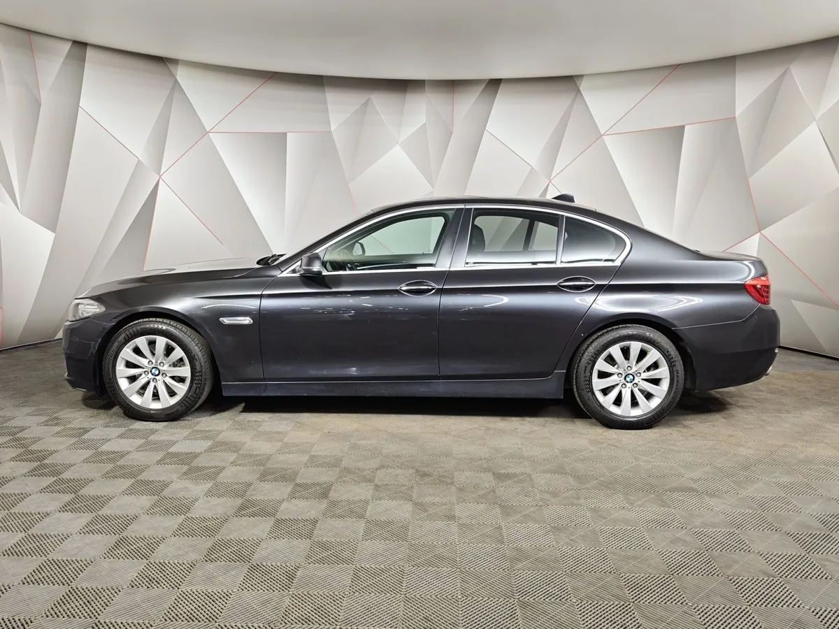 BMW 5 серия 520i AT (184 л.с.) Серый в АВИЛОН. Слайд №5
