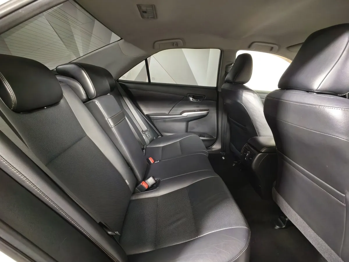 Toyota Camry 2.5 AT (200 л.с.) Белый в АВИЛОН. Слайд №16
