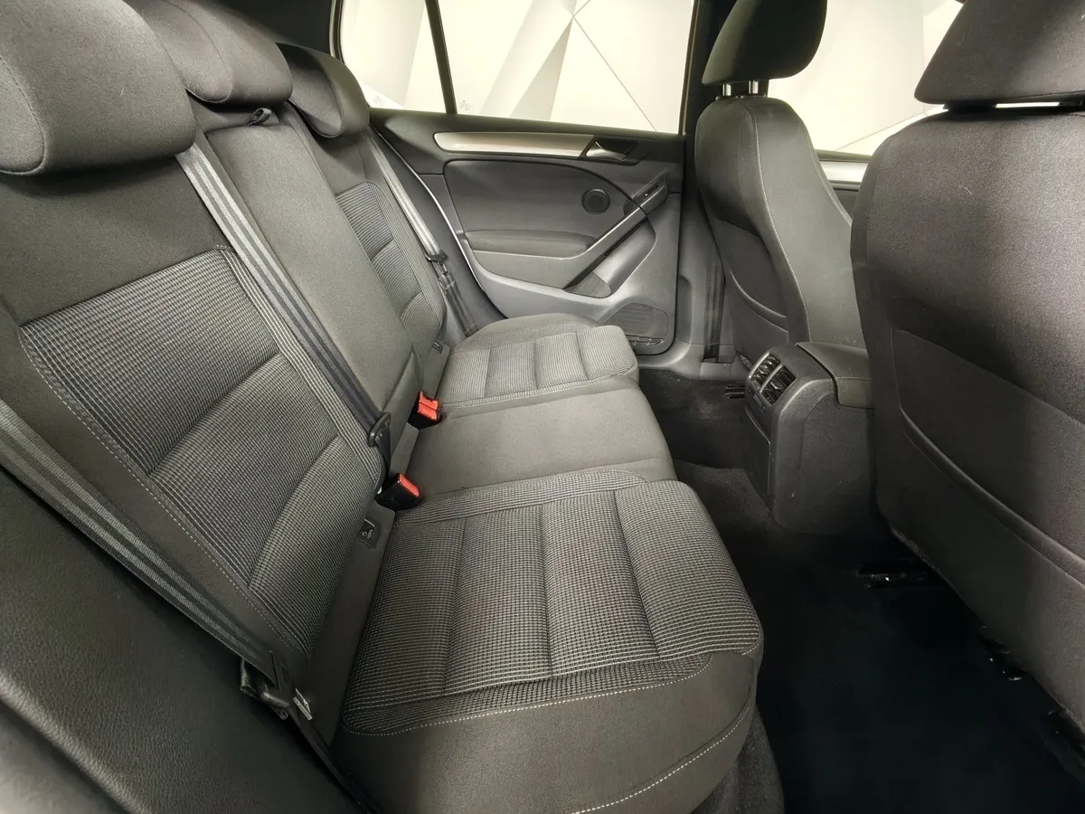 Volkswagen Golf 1.4 TSI MT (122 л.с.) Highline Белый в АВИЛОН. Слайд №15
